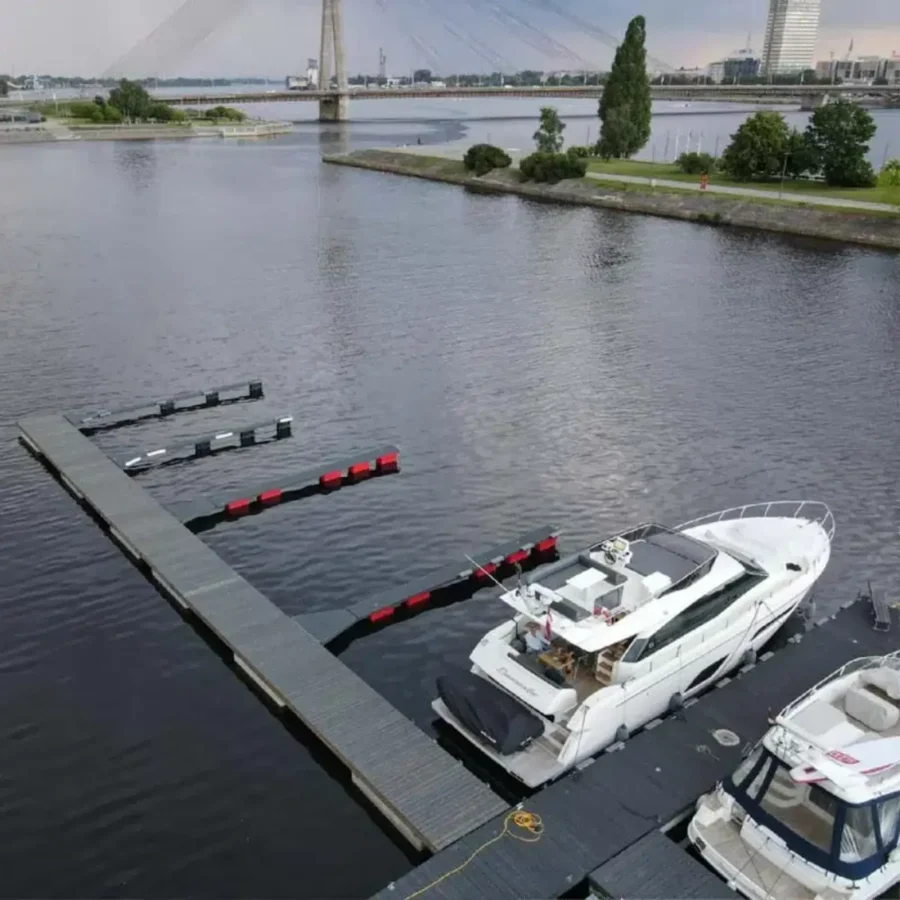 Pollarid muudavad pontooni kasutamise mugavamaks ja multifunktsionaalsemaks. Toodet kasutatakse 25kN kuni 100kN tõmbetugevusega laevade kinnitamiseks, pakkudes seega valikut vastavalt kasutatava veetranspordi mõõtmetele.